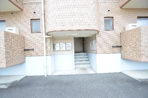 その他共有部分　中階段（イメージ）