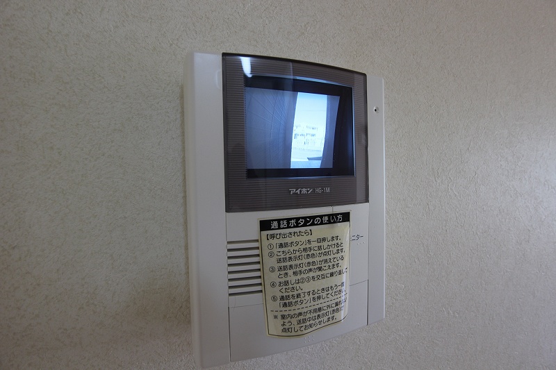 セキュリティ　モニターホン付きで来客の確認ができます。
