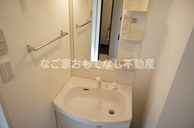 洗面設備　※写真は別号室