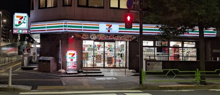 コンビニ　セブンイレブン中央区明石町店（コンビニ）まで171m