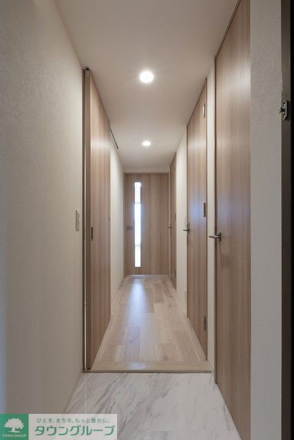 玄関　※写真は同タイプ住戸です。