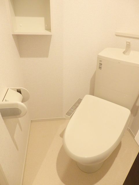 ＪＲ可部線 古市橋駅 徒歩8分 3階建 築10年のトイレ写真