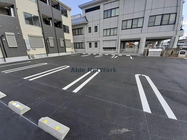 駐車場　駐車場