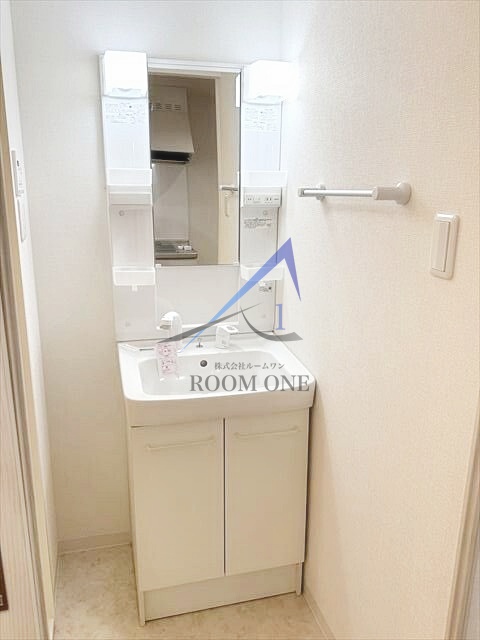 洗面設備　独立洗面台です。