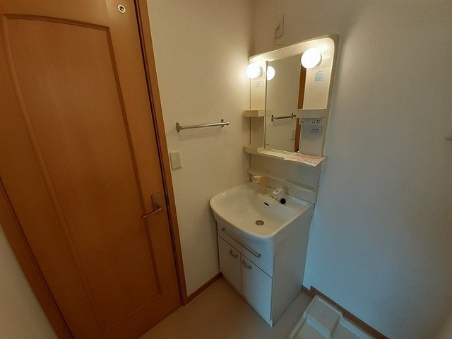 洗面設備　広い洗面スペース