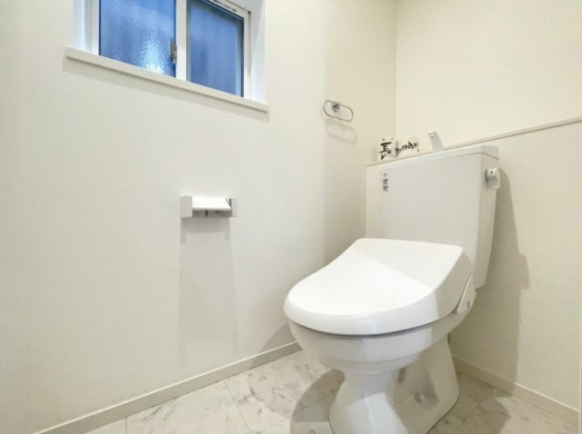 豊中市春日町5丁目貸家のトイレ写真