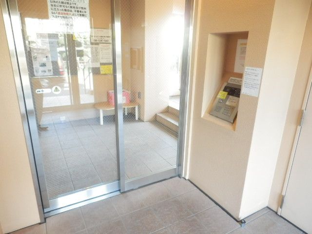犬目学生マンションの外観写真