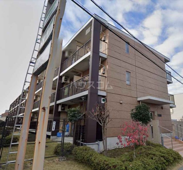 犬目学生マンションの外観写真