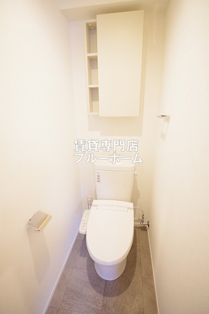 トイレ　温水洗浄便座付きのトイレです！