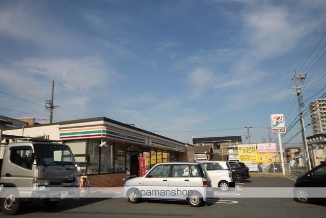 コンビニ　セブン－イレブン名古屋野立町３丁目店（コンビニ）まで1111m