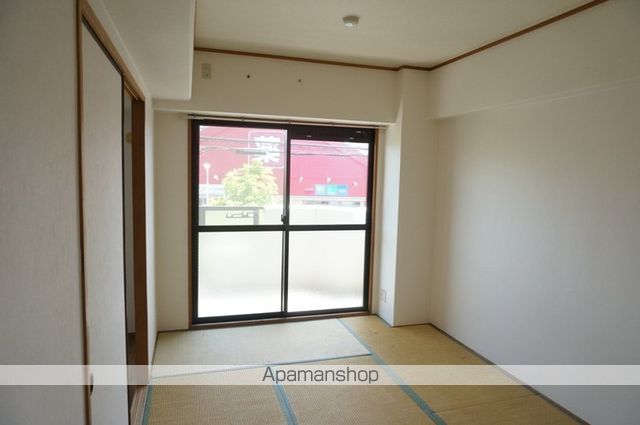京阪本線 寝屋川市駅 徒歩6分 4階建 築32年の内装写真