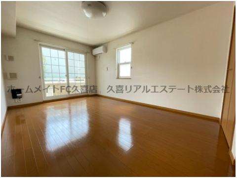 居室・リビング　同建物別号室