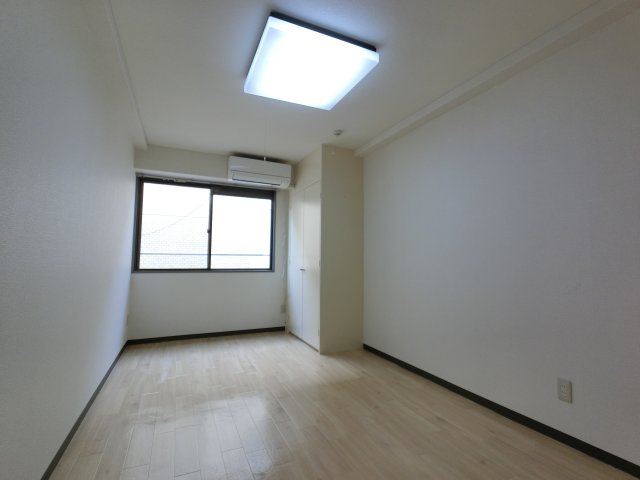 第一野田マンションの居間写真