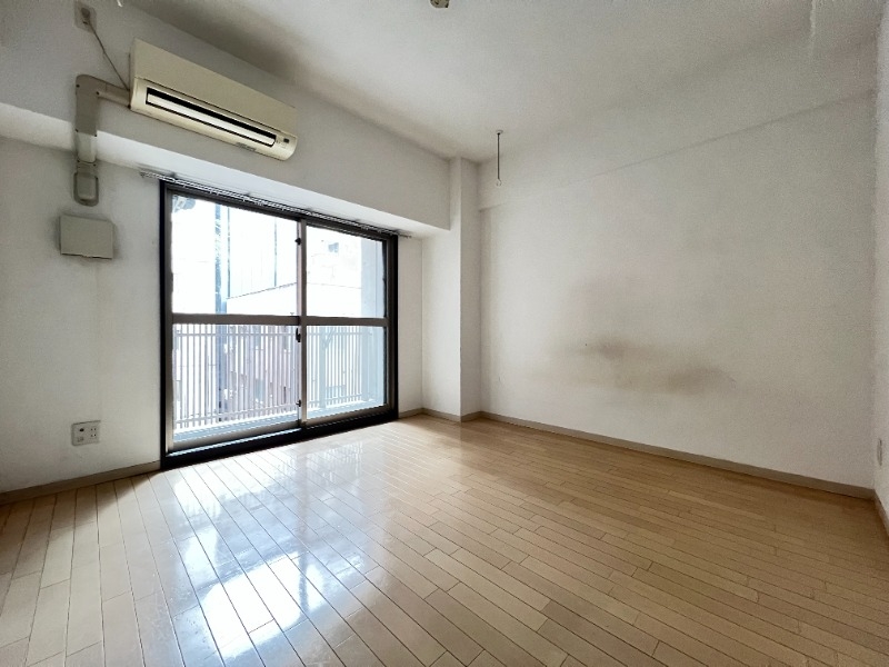 居室・リビング　家具配置のしやすいお部屋です