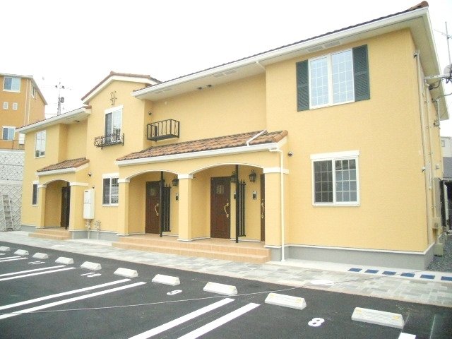 建物外観　外観は落ち着いています