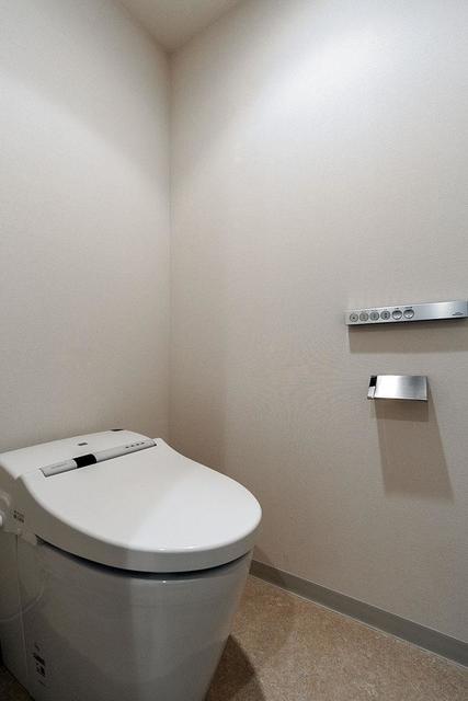 トイレ　※写真は同タイプ住戸です。