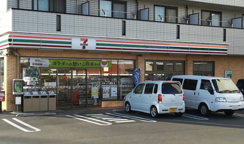 コンビニ　セブンイレブン 浦和白幡6丁目店（コンビニ）まで433m