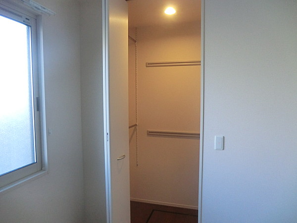 収納　※同物件他部屋写真　反転・色違いの場合有　現状優先