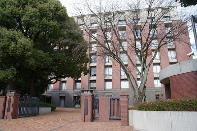 大学・短大　私立京都薬科大学（大学・短大）まで834m