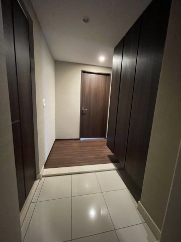 PREMIST TOWER函館五稜郭の玄関写真