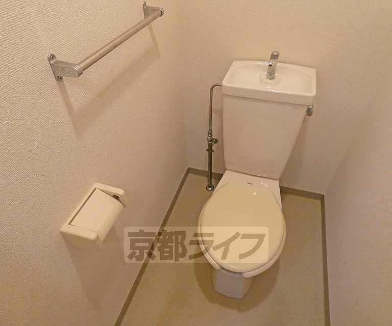 トイレ　セパレートタイプです。