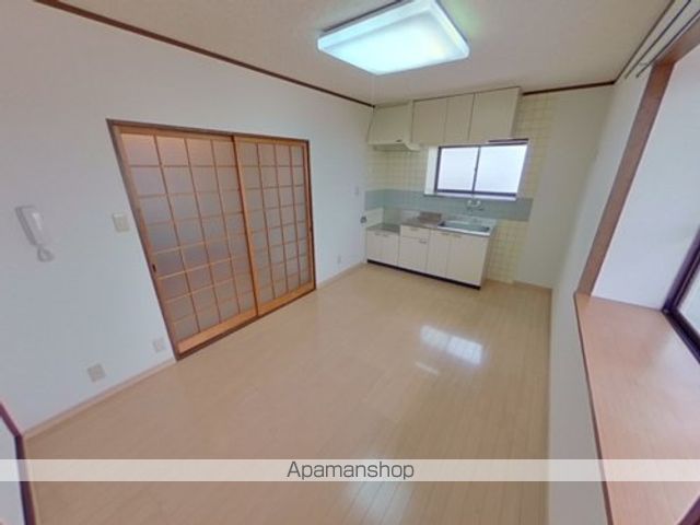 コーポラス彩の居間写真