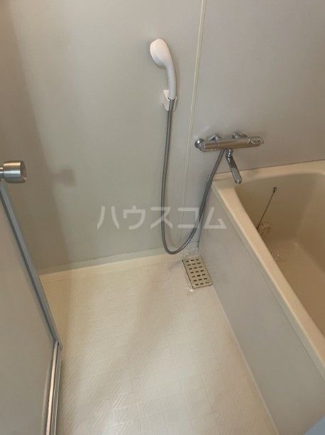 ＪＲ京浜東北線 鶴見駅 バス乗車時間：8分 最寄りバス停で下車 徒歩1分 5階建 築37年の風呂写真
