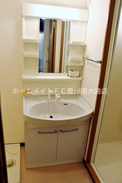洗面設備　同型別部屋写真