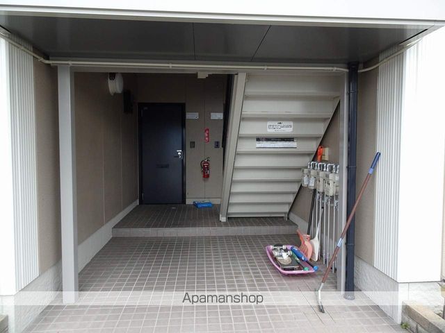 富山地鉄不二越上滝 開発駅 徒歩61分 2階建 築28年の外観写真