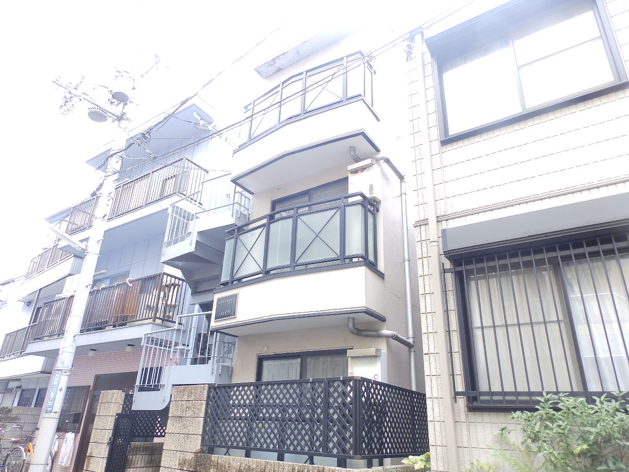 建物外観　１フロア１室