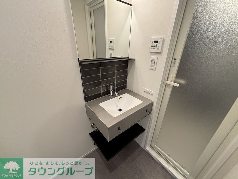 洗面設備　写真は同タイプ別号室