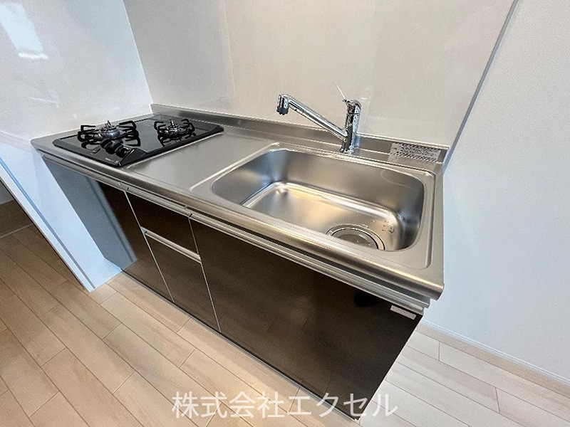 キッチン　2口コンロ付きのシステムキッチンです♪