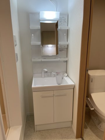 洗面設備　205号室の写真です。