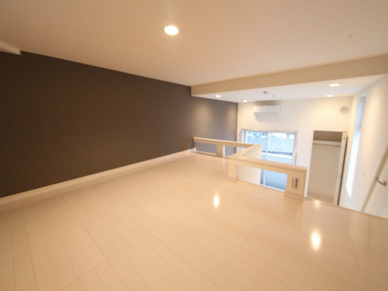 その他部屋・スペース　上階ロフト6帖（収納でもお部屋でも使えます）