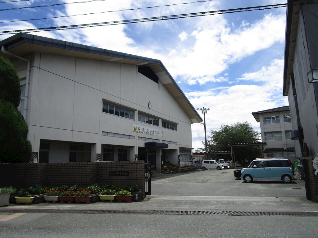 中学校　熊本市立北部中学校（中学校）まで634m