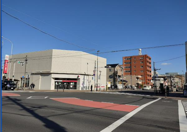 銀行　三菱UFJ銀行岩倉支店（銀行）まで1048m