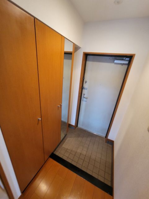 玄関　反転タイプ