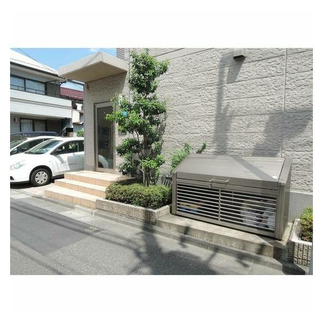 その他共有部分　敷地内ゴミ置き場完備。