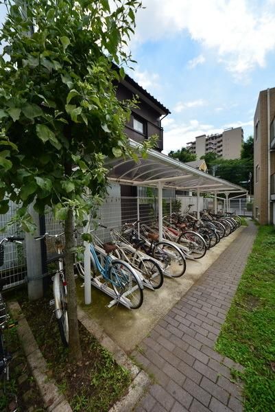 その他共有部分　★屋根付きの駐輪スペース★