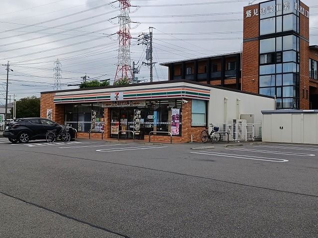 コンビニ　セブンイレブン北方町小柳店（コンビニ）まで600m