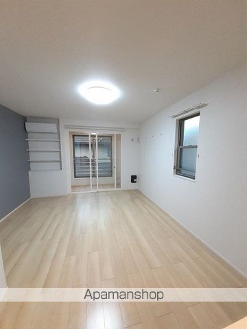 ＪＲ青梅線 福生駅 徒歩5分 2階建 築5年の居間写真