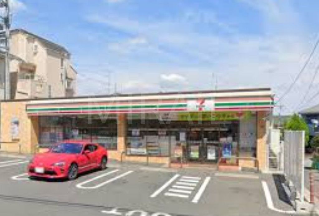 コンビニ　セブンイレブン横浜大久保3丁目店（コンビニ）まで470m