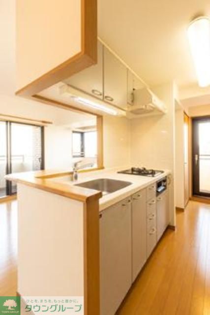 キッチン　※写真は同タイプ住戸です。