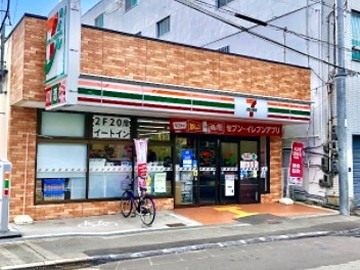 コンビニ　セブンイレブン 梅田スカイビル東店（コンビニ）まで229m