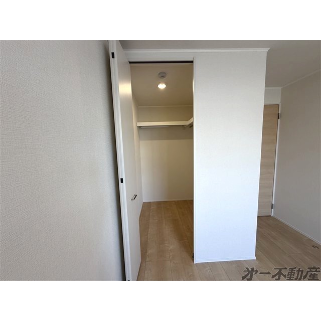 収納　ウォークインクローゼット