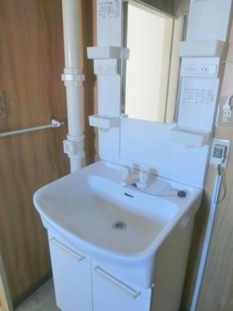 洗面設備　同仕様