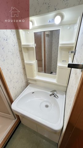 洗面設備　使いやすい独立洗面台です