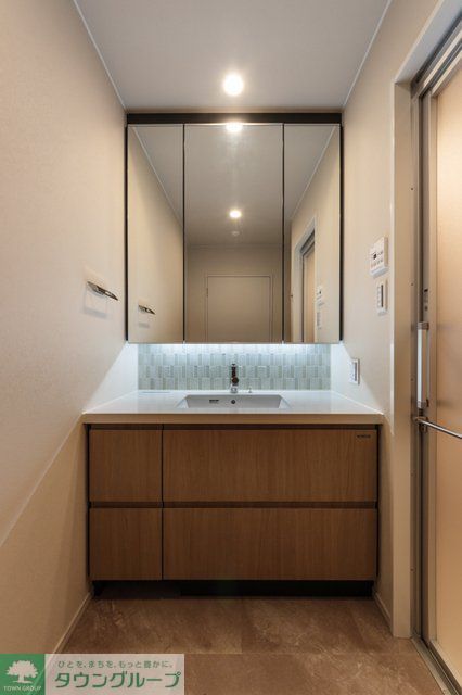 洗面設備　※写真は同タイプ住戸です。