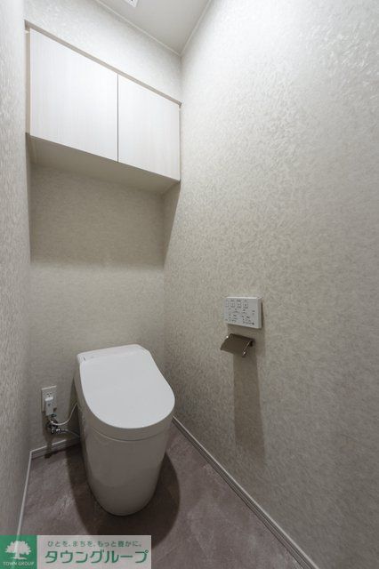 トイレ　※写真は同タイプ住戸です。