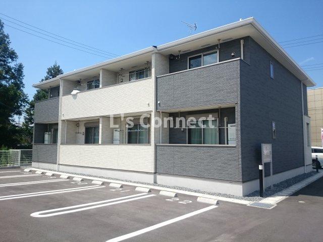 建物外観　２０１５年築のアパートです。